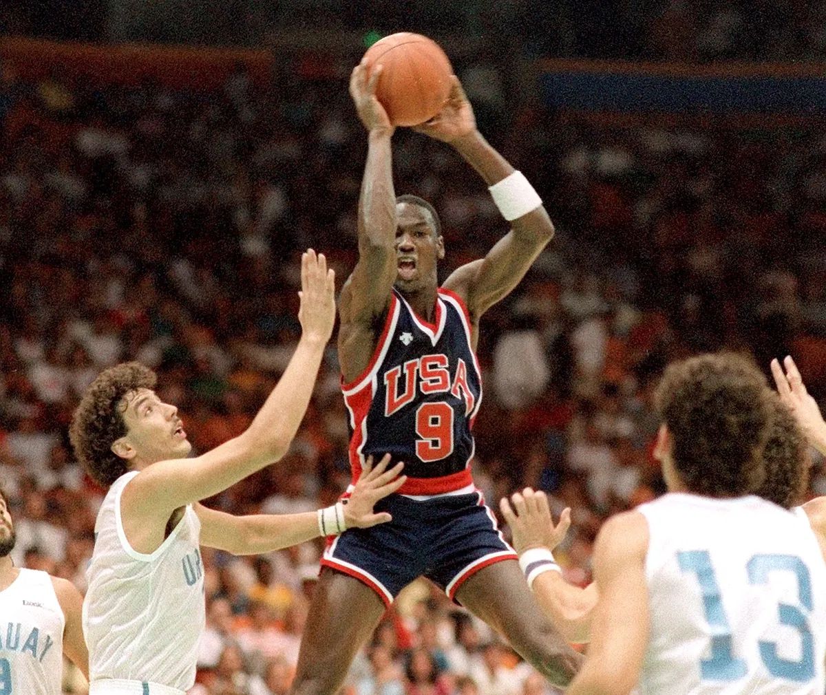 从冰雪盛会感悟和平发展之理(和音).